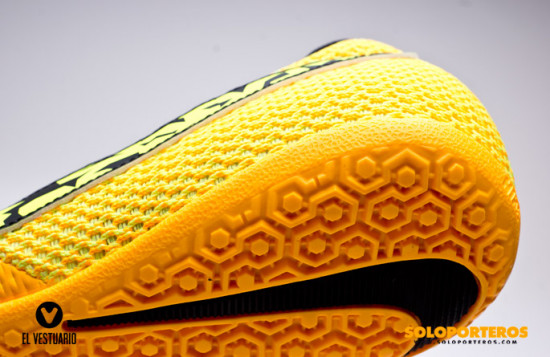 Nike-Elastico-Pro-III-Laser-orange-Volt-Black-Midnight-fog-White-Volt (8).jpg